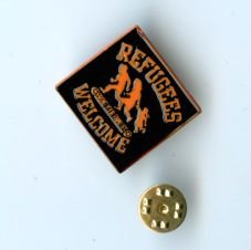 Metalpin "Refugees welcome"